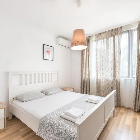 Top Central Apartment Near The Sea Garden Appartamento