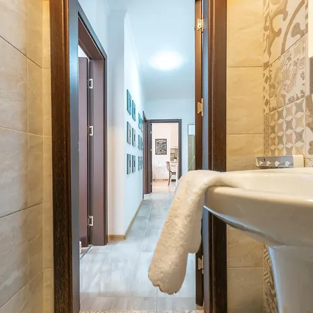 Top Central Apartment Near The Sea Garden