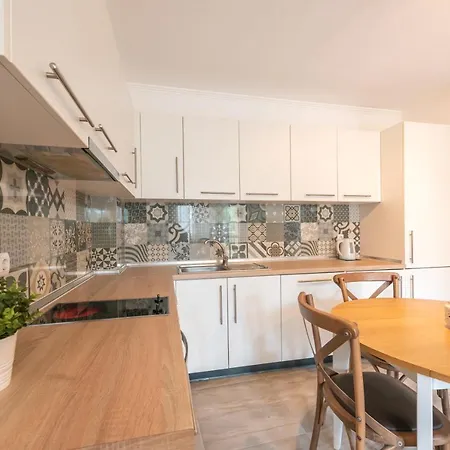 Top Central Apartment Near The Sea Garden *