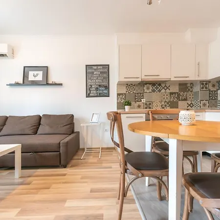 Top Central Apartment Near The Sea Garden Appartamento